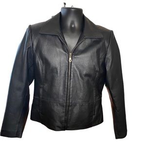 100% Leather size Medium woman’s KC Collection Jacket